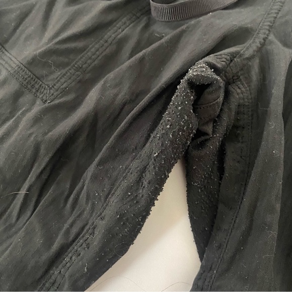 Lululemon track pants - Picture 3 of 8